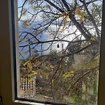 Stone Aroma Vokamvilias فيلة نساكيون
