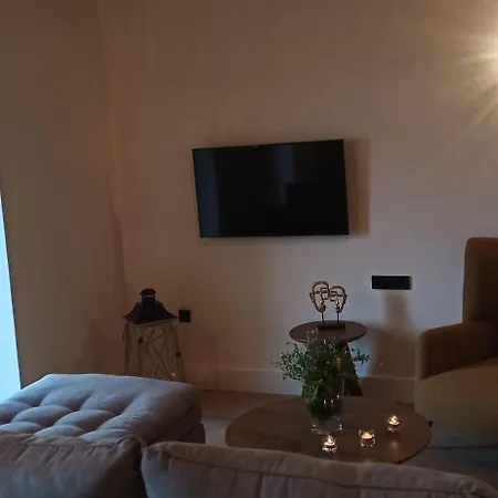 فيلة Stone Aroma Vokamvilias نساكيون
